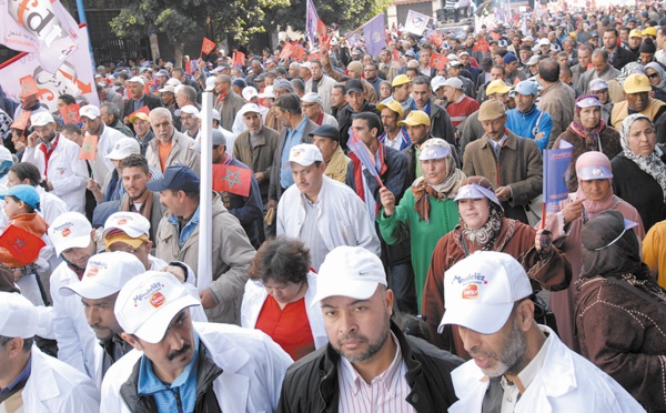 Front social contre une politique antisociale
