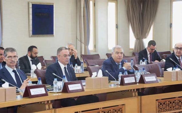 CAN-2025: Réunion consacrée à l'évaluation de l'état d'avancement des travaux de construction et de réhabilitation des stades dans six villes