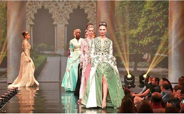 8ème Maroc Fashion Week : Marrakech vibre au rythme d'un défilé célébrant l’élégance du caftan marocain