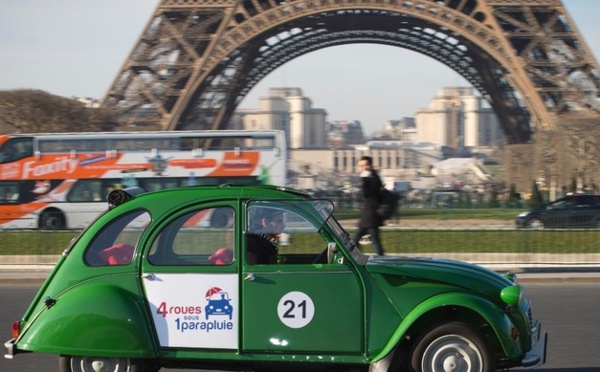 Pour rester magique, la 2CV touristique passe à l'électrique