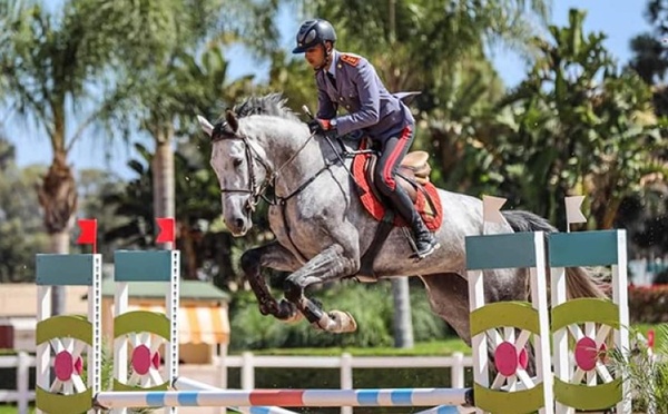 Concours officiel de saut d'obstacles