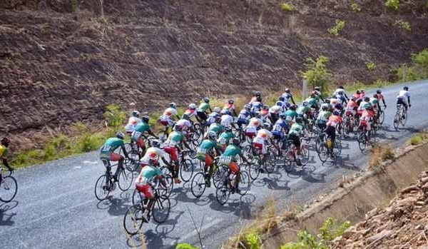Cyclisme sur route: Victoire de Kamal Mahroug et Salma Hariri