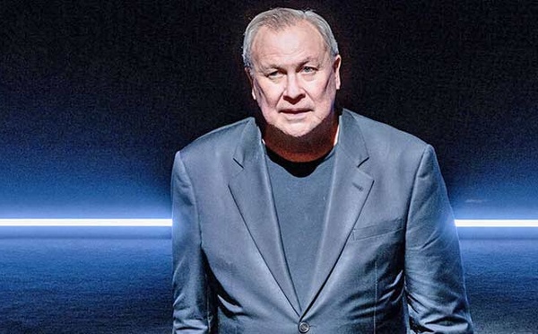 Bob Wilson, un géant de la mise en scène chez lui à Paris