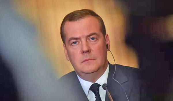 L'ex-président Medvedev, le tournant provocateur d'un ancien réformateur