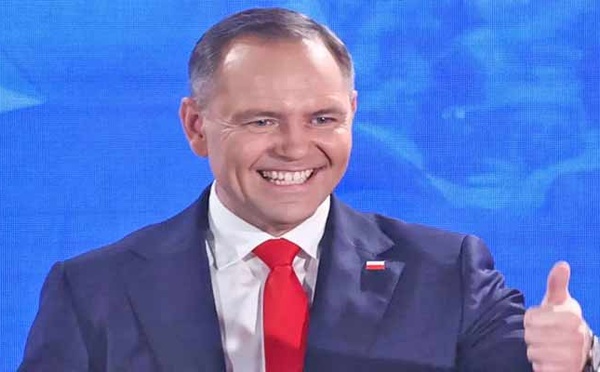 Un historien nationaliste investi président de Pologne