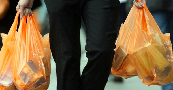 Douanes : les saisies de sacs en plastique diminuent de 76% en 2024