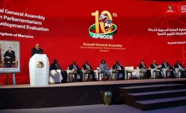 Des parlementaires africains soulignent l'importance de l'évaluation parlementaire dans le renforcement de la gouvernance démocratique et la transparence