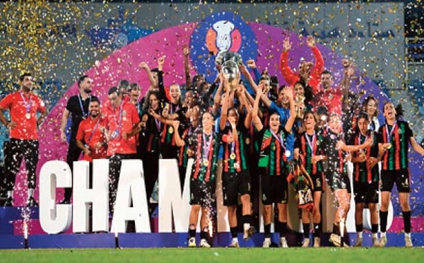 SM le Roi adresse un message de félicitations aux membres du club des FAR de football féminin