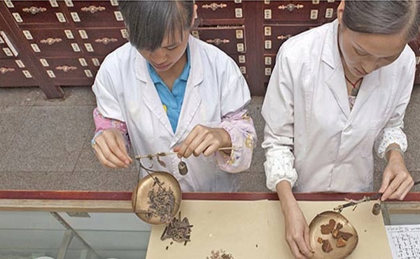 L’OMS veut encadrer la médecine traditionnelle sans l’opposer à la science