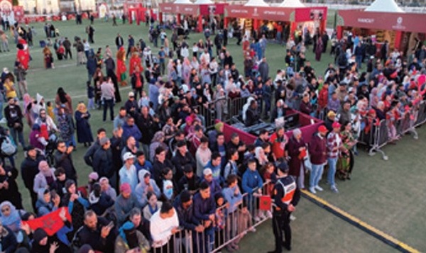 Une parade festive envoûte Laâyoune au rythme de la CAN