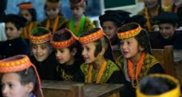 Les Kalash du Pakistan, minuscule peuple païen en lutte pour sa culture