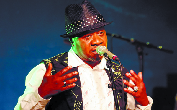 Kinshasa pleure  la perte  de Papa Wemba, “Roi de la rumba”