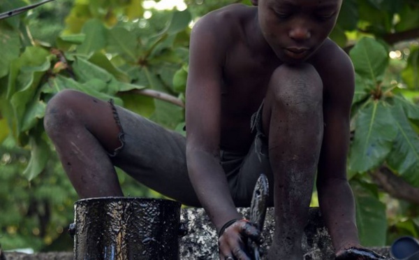 Quand les souvenirs pour touristes sont fabriqués par des enfants haïtiens