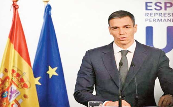 Pedro Sánchez réfute l’“effet d’appel” de la régularisation et affirme une baisse de la migration irrégulière