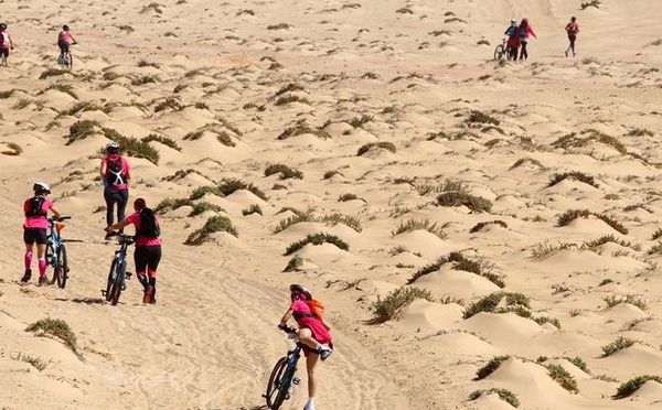 Sahraouiya 2026 : Solidarité féminine pour triompher des obstacles en plein désert