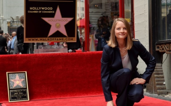 Jodie Foster inaugure son étoile sur Hollywood Boulevard