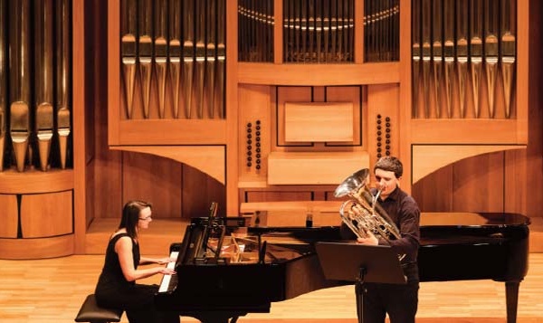 Remise des diplômes aux étudiants de troisième cycle des conservatoires de musique et d'arts chorégraphiques