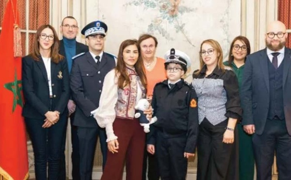 Atteint d’une maladie rare, le petit Nizar reçu en héros de la résilience au quotidien à l’ambassade du Maroc à Paris