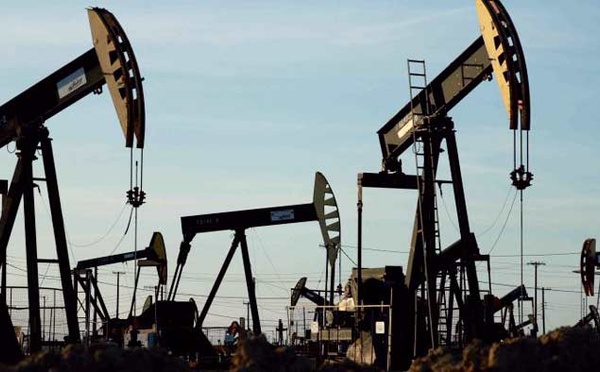 Pétrole : Le baril de Brent sous les 100 dollars avec la promesse de Trump de "quitter" l'Iran