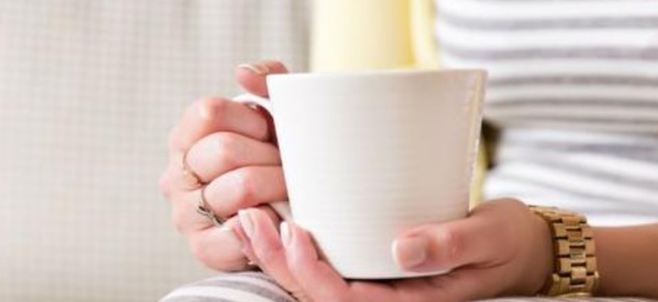Boire son café ou son thé très chaud peut causer un cancer de l'œsophage