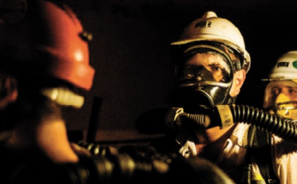 En Afrique du Sud, les “pompiers” souterrains risquent leur vie pour sauver celle des autres