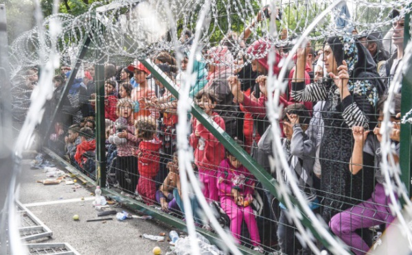 Un film franco-serbe inverse les rôles et met des riches Européens dans la peau de migrants