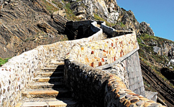 Les destinations les plus spectaculaires du monde :  Les escaliers de l'île de Gaztelugatxe - Communauté autonome basque