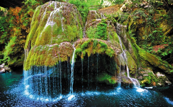 Les destinations les plus spectaculaires du monde :  La cascade Bigar - Roumanie