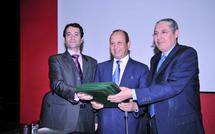Les deux premières banques de la Place ont signé hier une convention avec l’opérateur historique : Le “Mobile banking” arrive au Maroc