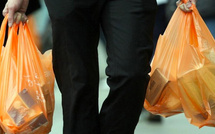 Douanes : les saisies de sacs en plastique diminuent de 76% en 2024