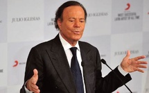 Julio Iglesias, une image de "Latin lover" fissurée par des accusations de délits sexuels
