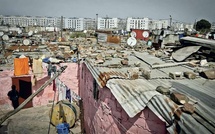 Pourquoi les bidonvilles persistent