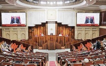 Majorité et opposition pour la révision de la condition d'âge et la consécration du droit d’accès à la profession d’avocat