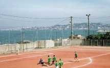 Le football comme objet de réflexion en sociologie et au théâtre